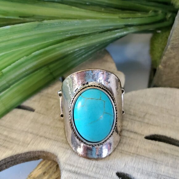 Silver Tone Stretch Ring with Large Turquoise Stone 💥3 for $24💥 - Picture 1 of 17
